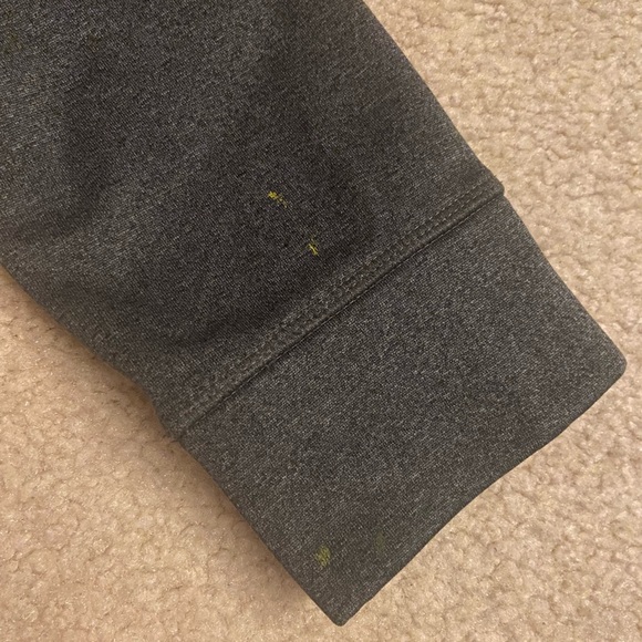 The North Face Hoodie - Picture 5 of 6